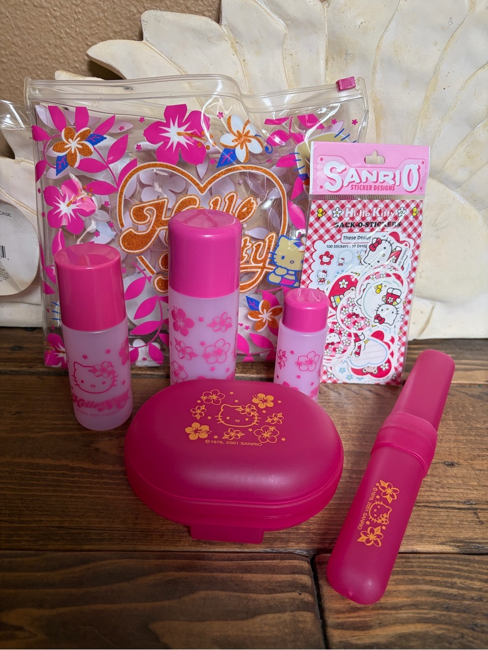 Sanrio Hello Kitty Tropical Travel and Cosmetic Case 2001 Complete with Sticker